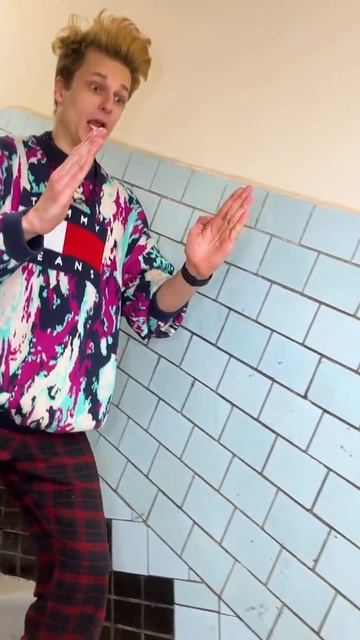 BRUNOЧто он хотел сделать😅 #shorts от Вильям Бруно