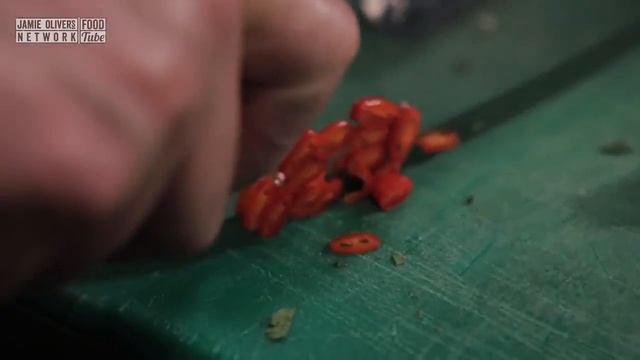 Лингвини с моллюсками, креветками и цукини от Дженнаро Контальдо