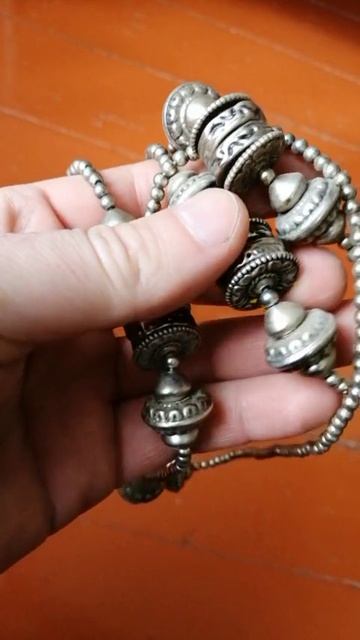 УКРАШЕНИЯ ИЗ ПРОШЛОГО