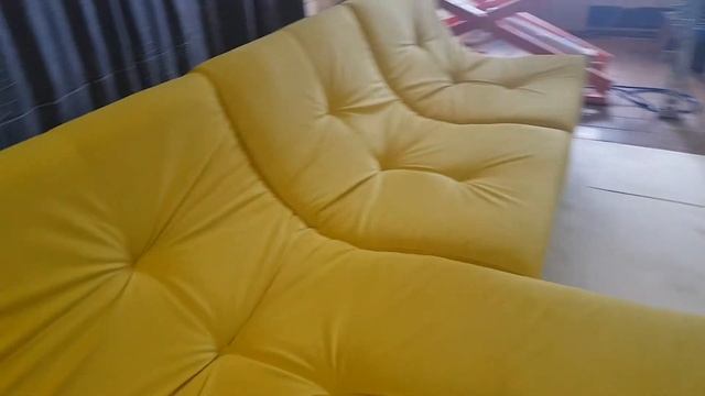 Угловой диван с анатомической формой для комфортного сиденья и отдыха от компании