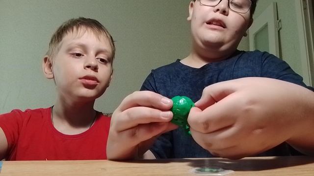 открываем bakugan нилиуса и актион