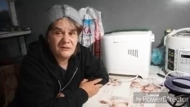 Занимаюсь прополкой пока дождя нет.