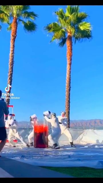 самое популярное видео в тик токе подписывайтесь на тот акк