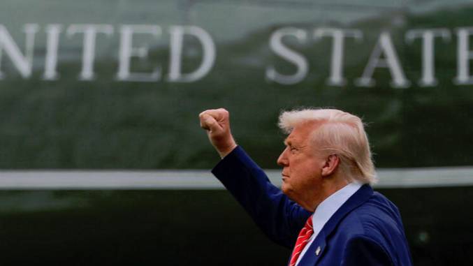 Трамп допустил возможность смены власти в Иране