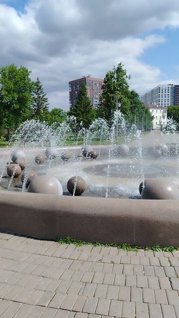 Фонтан в парке