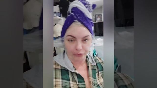 Осуждая кого-то гнидикова описывает себя.