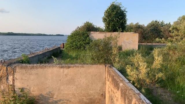 Заброшенная пристань времён СССР Семигорье.