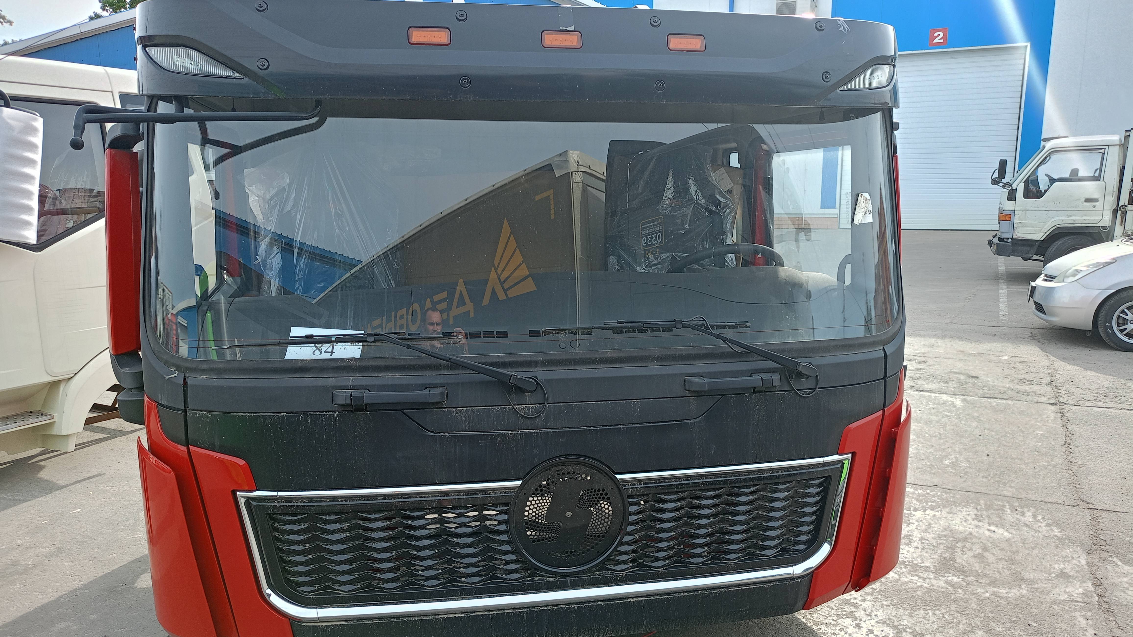 Shacman X5000 рестайлинг Самосвал под Weichai  красная