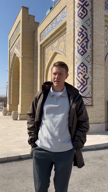 Актер Никита Ефремов передал привет из Узбекистана и рассказал о съемках "Крутой перемены 2"