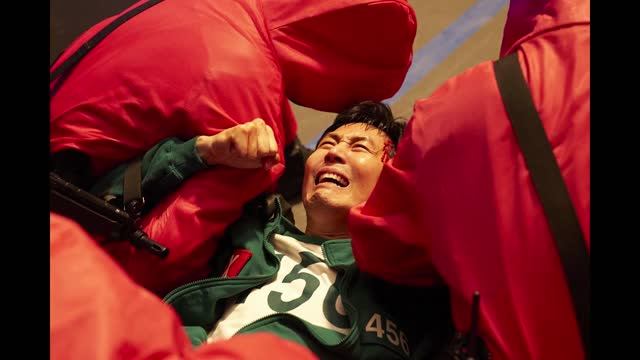 «Игра в кальмара» – Сезон 3, Серия 1: «Ключи и ножи» смотреть, на Русском! (анонс)