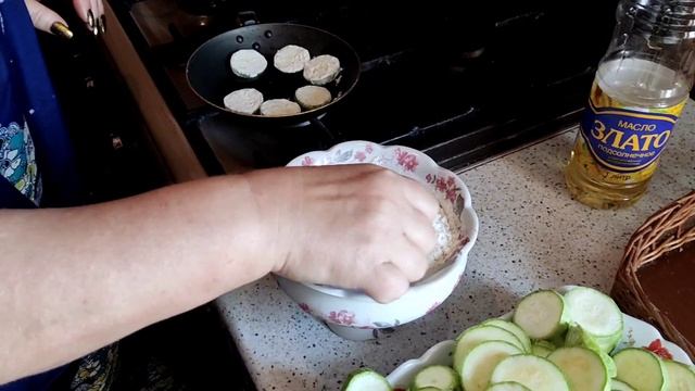 Жареные кабачки под майонезом