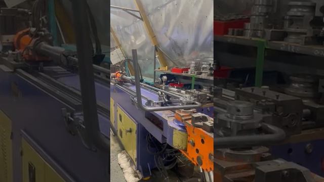 Работа гибочного станка с ЧПУ