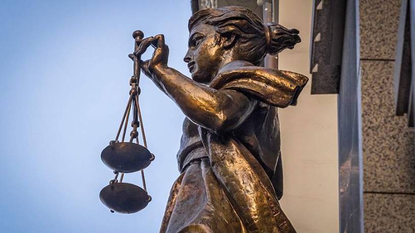 Женщину приговорили к девяти годам заключения за сбыт наркотиков в Новосибирске