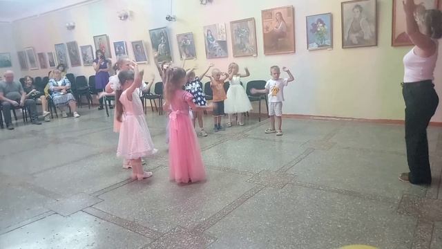 Кусочек праздничного настроения 🎉💐🌹