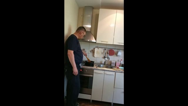 Макароны с помидорамик