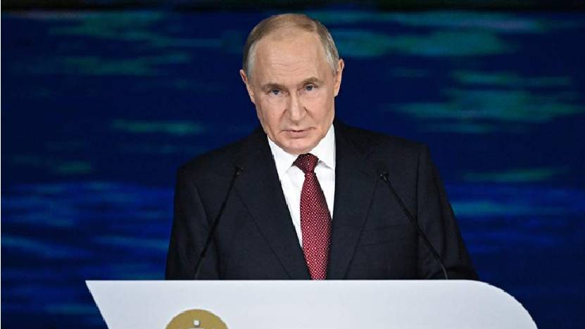 Путин выступает на пленарном заседании ПМЭФ. Трансляция