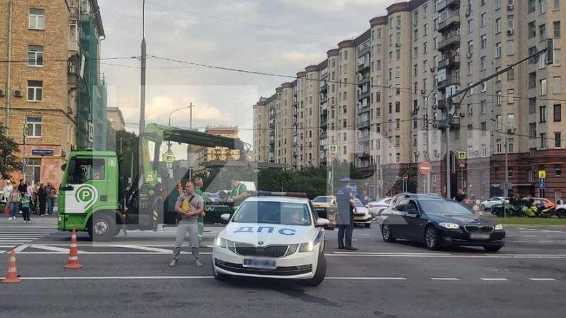Мотоциклист погиб при столкновении с автомобилем Audi в центре Москвы