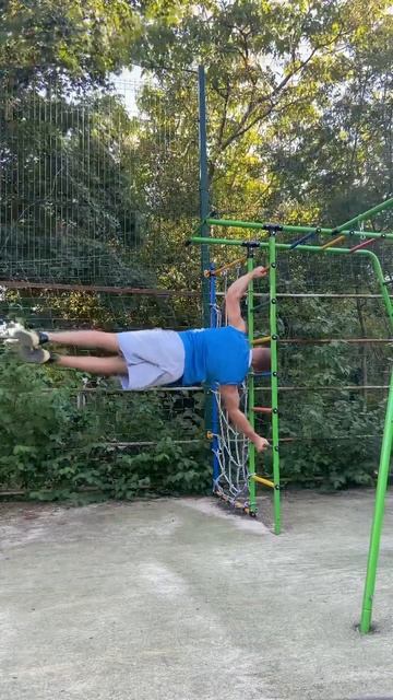 One of the hardest pull upsCan you do it? #sports