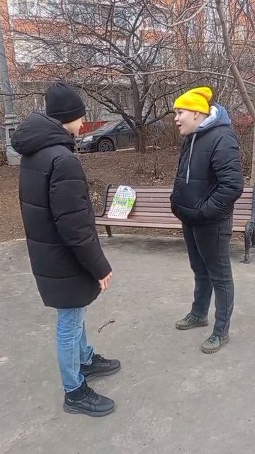 спорим у кого больше подписчиков