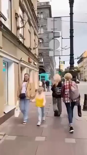 Автобус умеет выть по волчьи. Не верите- смотрите