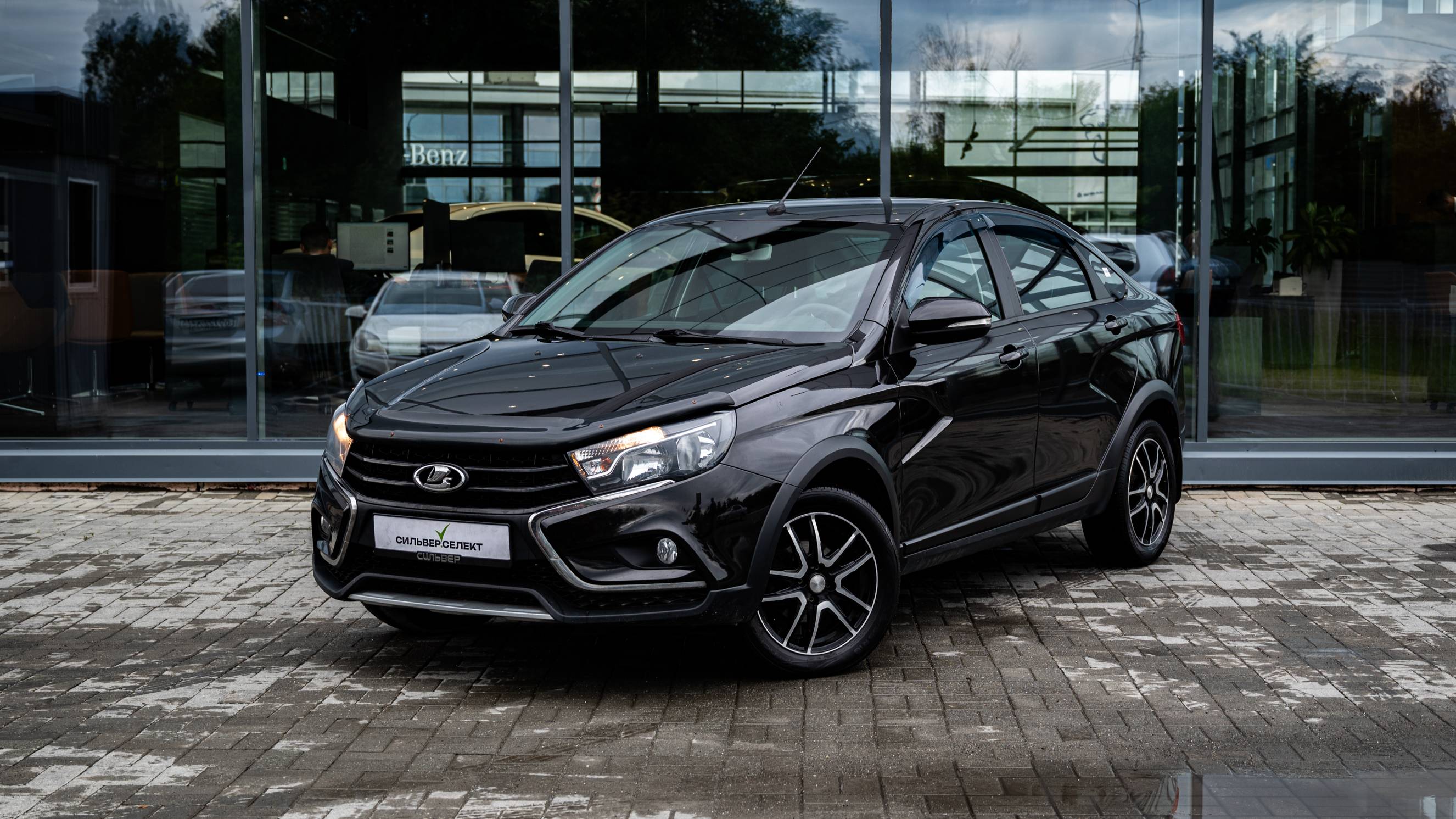 LADA VESTA CROSS МТ Черный
