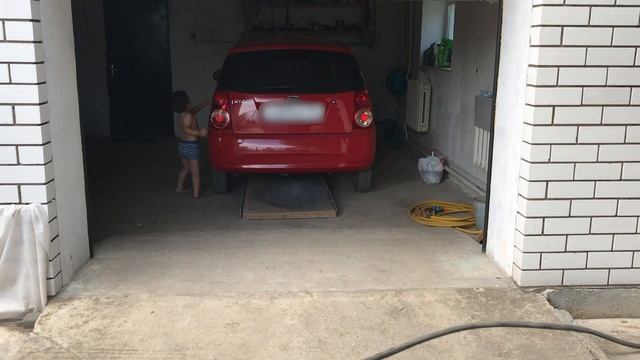 Кайфуем на родительской фазенде / ставим батут / Влог