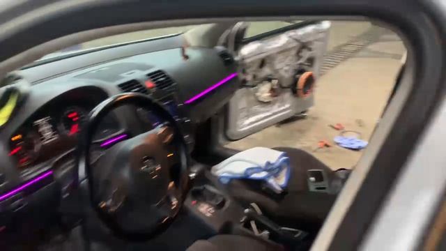 Замена штатной акустики volkswagen jetta 5 на DL Audio Barracuda 165 se