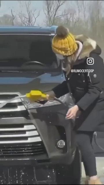 помыла дубина машину 😅
