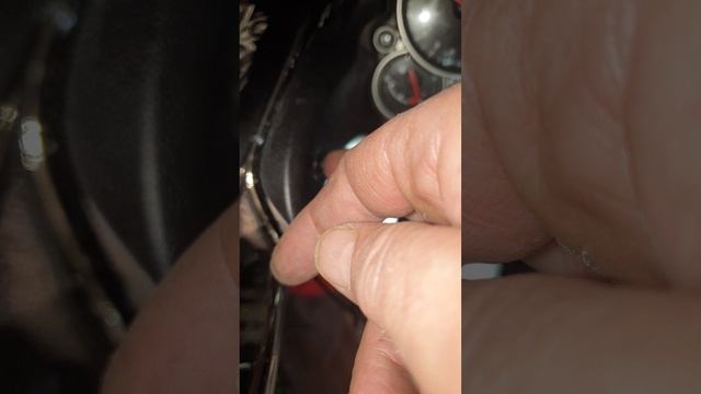 поменять лампу  фары Suzuki Hayabusa