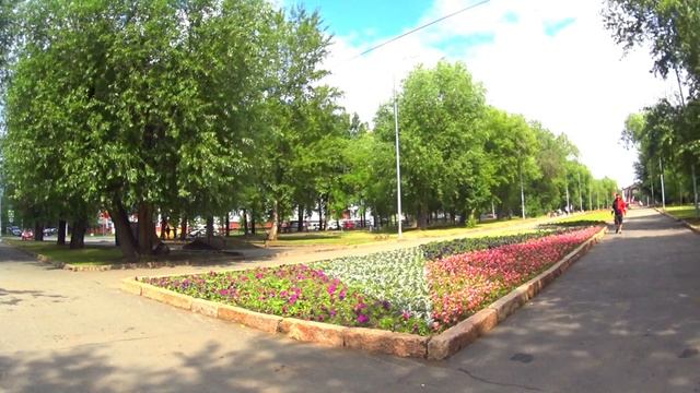 сквер на Богдана Хмельницкого