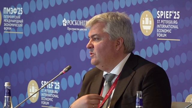 «Не пытаться подражать, а быть истинным» - Алексей Гореславский на сессии ПМЭФ