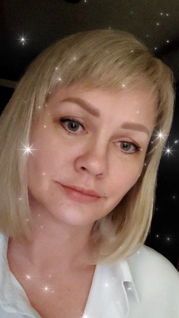 Год отращивала волосы, и вот опять каре с челкой 🤣