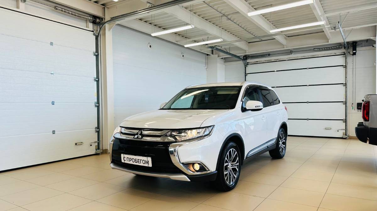 Mitsubishi Outlander, 2016 год