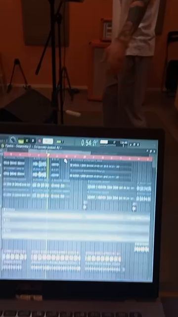 Новый трек live