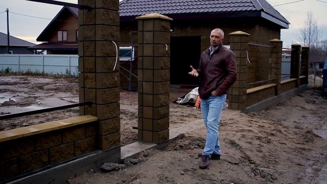 Строительство современного забора. Сколько стоит забор в 2022 году