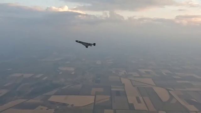Легендарная Герань направляется по своим делам.