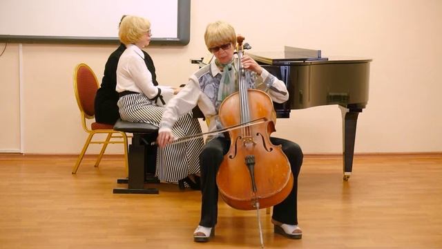 Играет Лариса Петровна Никитина