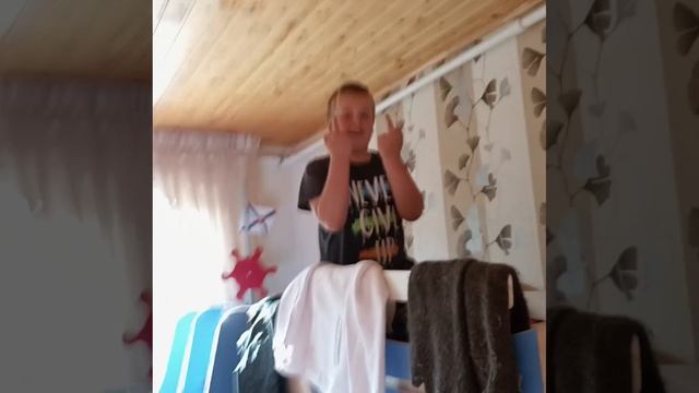 1000008771.mp4