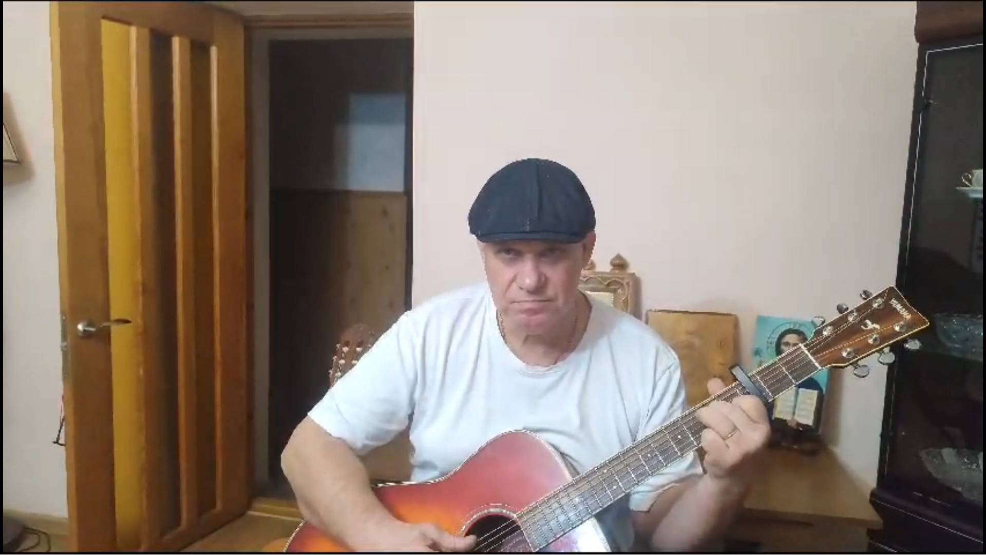 Аркадий Северный-Сгорая, плачут свечи.Кавер на гитаре.