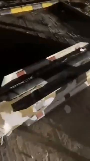 Обломок отработавшей ЗУР PAC-3 MSE зенитно-ракетного комплекса MIM-104 Patriot, найденный в Дохе...
