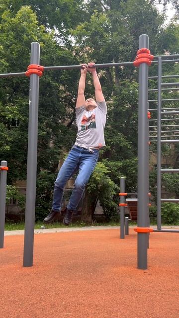 Pull ups one hand