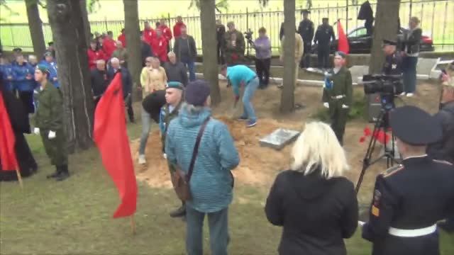 9 мая 2025 г Тихвин Братское кладбище Траурная церемония перезахоронения останков 2 воинов