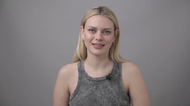 Анастасия Причинина _визитка_агент Светлана Владек +79688081997