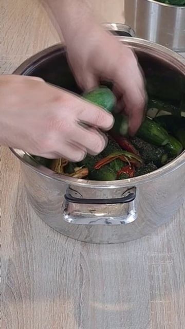 Рецепт настоящих бочковых огурчиков. Под беленькую, то что надо