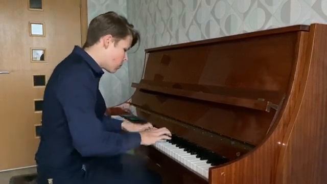 Исполняет Иван Махалов (15 лет). С. Рахманинов. Этюд-картина fis-moll, op.39 No.3.