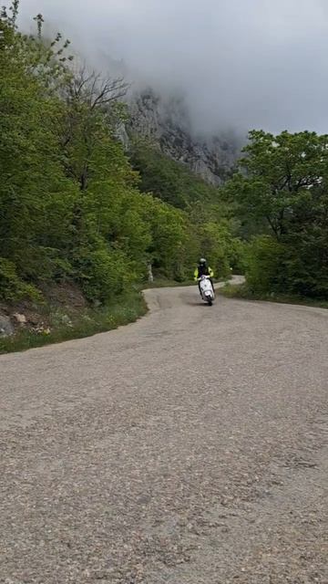 #short Крым Россия катаемся на мопедах vespa