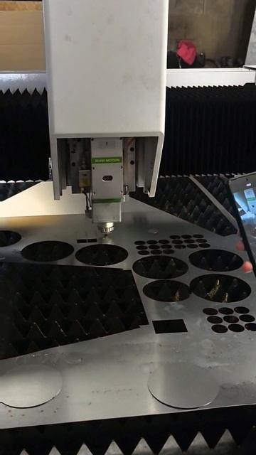 Лазерная резка качественно и в срок 89509265065 Дом Мастеров