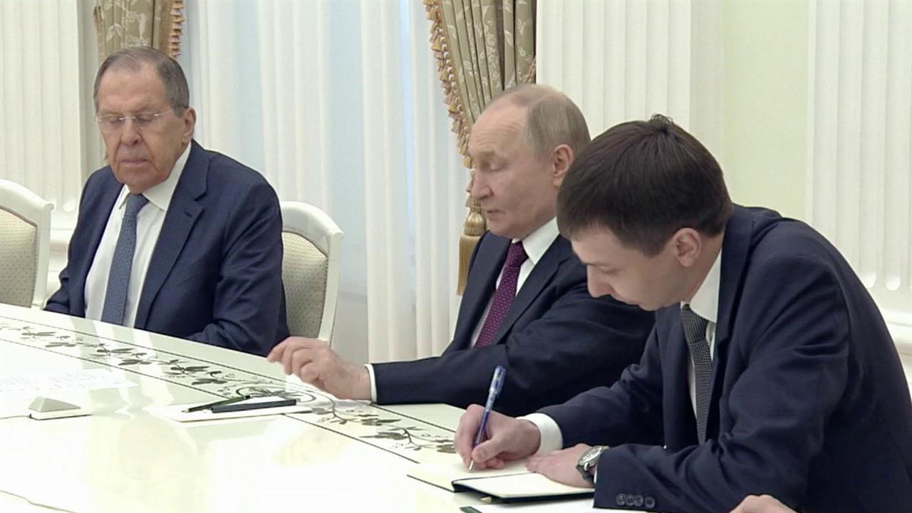 Владимир Путин в Кремле принял министра иностранных дел Ирана Аббаса Аракчи