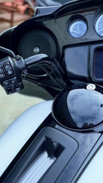 Harley-Davidson Ultra Limited 114