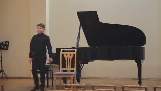 Исполняет: Иван Махалов (12 лет). Д.Шостакович: Прелюдия ре-минор, Op. 34 No. 24.